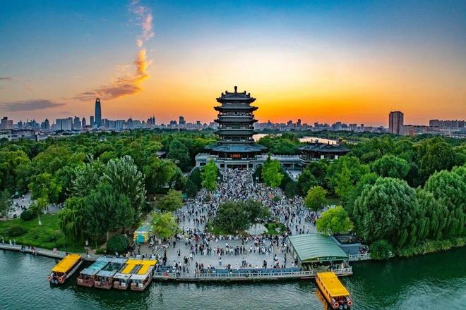 马年招“马”：济南的人才强市新征程j9九游会真人第一品牌海右时评(图3)